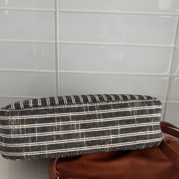 Antik Kraft Black and White Striped Shoulder Bag with Brown Handles - Picture 7 of 7